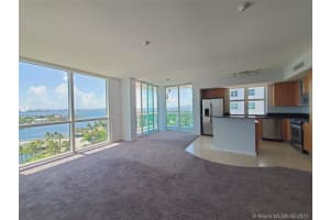 7900 Harbor Island Dr, North Bay Village, FL 33141, Sold 10/21/21