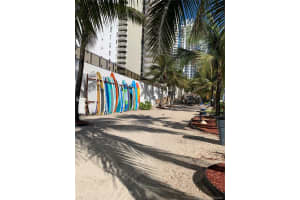 6039 Collins Ave, Miami Beach, FL 33140, Sold 11/16/21