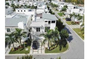 3460 NW 83rd St, Doral, FL 33122, Sold 01/21/22