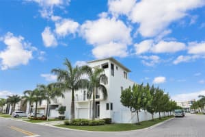 3460 NW 83rd St, Doral, FL 33122, Sold 01/21/22