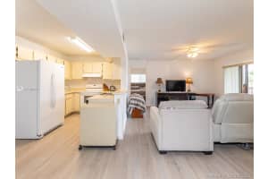 200 Palm Cir W, Pembroke Pines, FL 33025, Sold 09/20/21