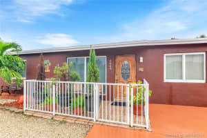 4864 SW 12th St, Fort Lauderdale, FL 33317, Sold 09/02/21