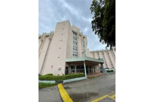 9682 Fontainebleau Blvd, Miami, FL 33172, Sold 09/30/21