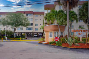 8010 Hampton Blvd, North Lauderdale, FL 33068, Sold 10/05/21