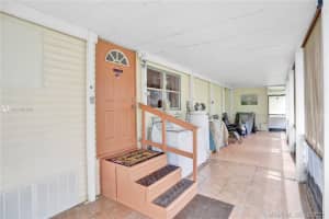 841 NW 217th Way, Pembroke Pines, FL 33029, Sold 09/29/21