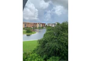 9440 Fontainebleau Blvd, Miami, FL 33172, Sold 01/05/22