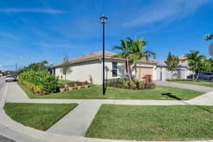 1396 Silk Oak Dr, Hollywood, FL 33021, Sold 01/07/22