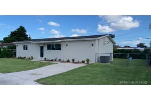 8010 NW 175th St, Hialeah, FL 33015, Sold 10/14/21