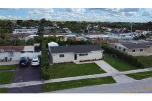 8010 NW 175th St, Hialeah, FL 33015, Sold 10/14/21