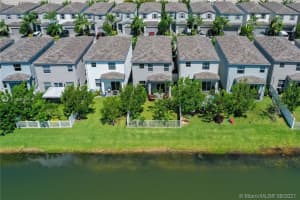 4716 NW 48th Terrace, Tamarac, FL 33319, Sold 10/07/21