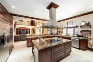 15525 NW 83rd Ct, Hialeah, FL 33016, Sold 10/11/21