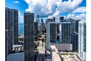 200 Biscayne Blvd Way, Miami, FL 33131, Sold 06/09/22