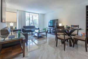 9320 Fontainebleau Blvd, Miami, FL 33172, Sold 11/15/21