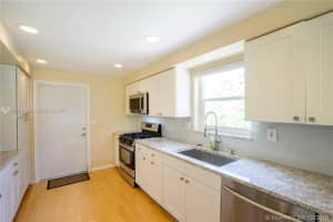 7431 Coquina Dr, North Bay Village, FL 33141, Sold 01/07/22