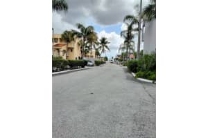 2730 W 76th St, Hialeah, FL 33016, Sold 12/21/21