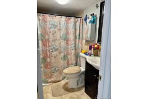 2735 W 52nd St, Hialeah, FL 33016, Sold 11/15/21