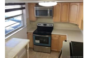 706 NW 87th Ave, Miami, FL 33172, Sold 09/17/21