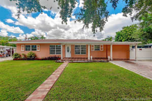 865 Fairway Dr, Plantation, FL 33317, Sold 09/30/21