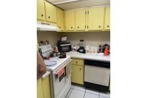 4803 NW 7th St, Miami, FL 33126, Sold 10/06/21