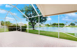 371 NW 156th Ln, Pembroke Pines, FL 33028, Sold 09/17/21
