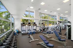 2950 NE 188th St, Miami, FL 33180, Sold 10/14/21