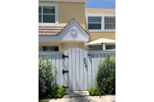 6865 SW 45th Ln, Miami, FL 33155, Sold 10/12/21