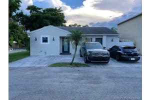6499 NW 197th Ln, Hialeah, FL 33015, Sold 10/05/21