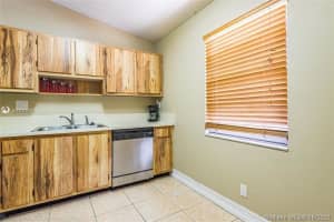401 NW 43rd St, Pompano Beach, FL 33064, Sold 10/29/21