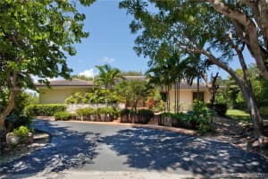 8290 La Rampa St, Coral Gables, FL 33143, Sold 09/09/21