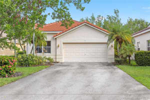 913 Tanglewood Cir, Weston, FL 33327, Sold 10/19/21