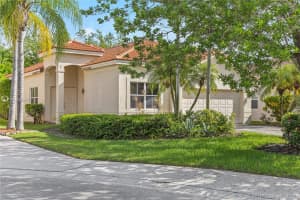 913 Tanglewood Cir, Weston, FL 33327, Sold 10/19/21