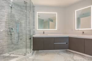 851 NE 1st Ave, Miami, FL 33132, Sold 08/01/22