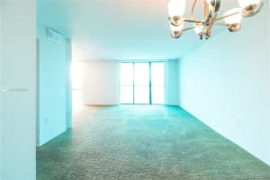 2500 NE 135th St B406, North Miami, FL 33181, Sold 09/27/21