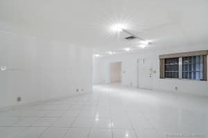 6051 La Palma Ln, Delray Beach, FL 33484, Sold 09/17/21