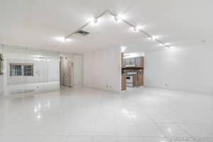 6051 La Palma Ln, Delray Beach, FL 33484, Sold 09/17/21