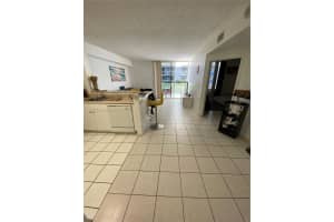5077 NW 7th St, Miami, FL 33126, Sold 01/12/22