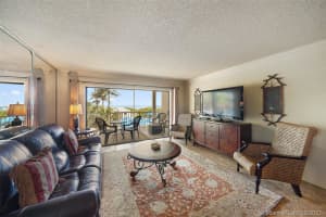 429 NE Tradewind Ln, Stuart, FL 34996, Sold 09/10/21