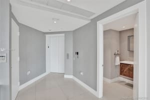 19955 NE 38th Ct, Aventura, FL 33180, Sold 09/27/21