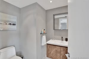 19955 NE 38th Ct, Aventura, FL 33180, Sold 09/27/21