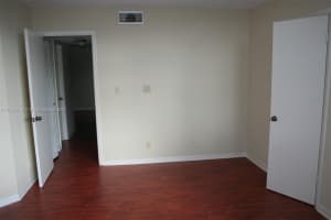 212 Lake Pointe Dr, Oakland Park, FL 33309, Sold 01/21/22