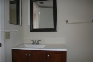 212 Lake Pointe Dr, Oakland Park, FL 33309, Sold 01/21/22