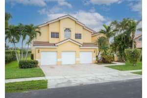 19910 NW 9th Dr, Pembroke Pines, FL 33029, Sold 03/14/22