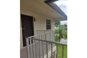 5550 Lakeside Dr, Margate, FL 33063, Sold 11/03/21