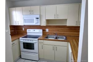 2307 W 60th St b207, Hialeah, FL 33016, Sold 01/14/22