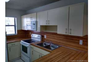 2307 W 60th St b207, Hialeah, FL 33016, Sold 01/14/22