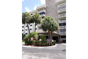 800 NE 195th St, Miami, FL 33179, Sold 01/18/22