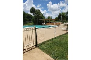 800 NE 195th St, Miami, FL 33179, Sold 01/18/22