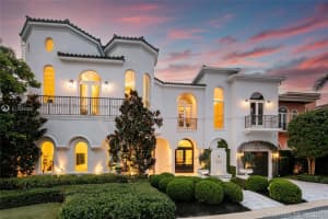 3911 Island Estates Dr, Miami, FL 33160, Sold 10/18/21