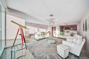 2711 S Ocean Dr, Hollywood, FL 33019, Sold 11/29/21