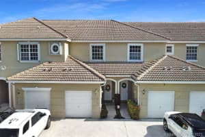 12127 SW 5th Ct, Pembroke Pines, FL 33025, Sold 09/29/21